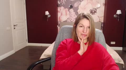 Snapshot of emilywalkers chatting on January 24, 7:51 am EmilyWalkers online show from January 24, 7:51 am