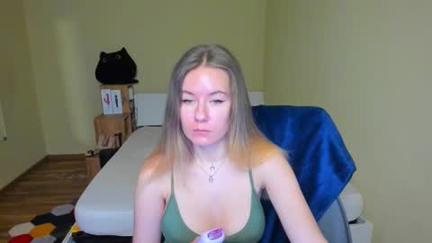 Emily online show from February 14, 8:52 am