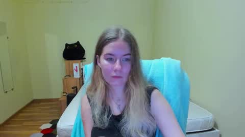 Emily online show from March 10, 6:45 pm
