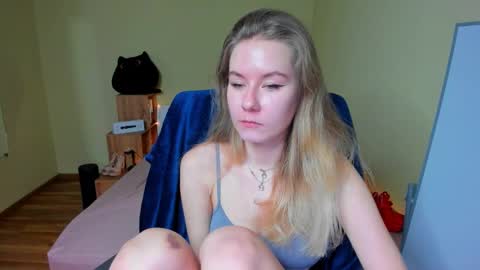 Emily online show from February 5, 6:24 am