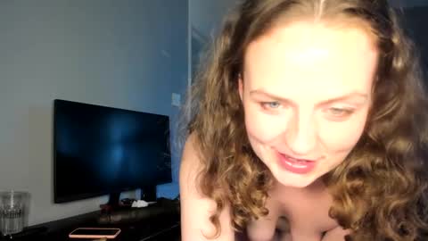 Snapshot of emliyjamesmjb chatting on March 3, 1:12 pm emliyjamesmjb online show from March 3, 1:12 pm
