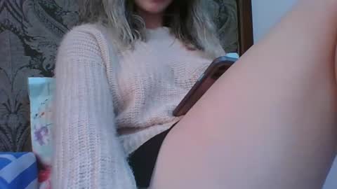emma_991 online show from February 4, 8:13 am