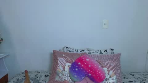 Emma Blue  modelo independiente online show from December 5, 3:20 am