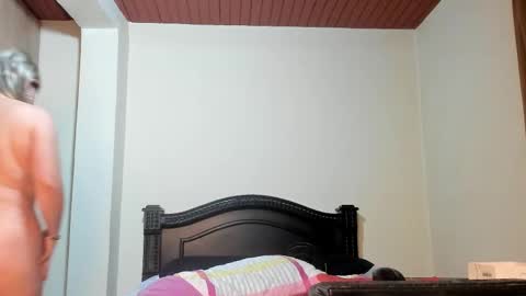 Snapshot of emma_brown777 chatting on February 13, 2:56 am ALBA online show from February 13, 2:56 am