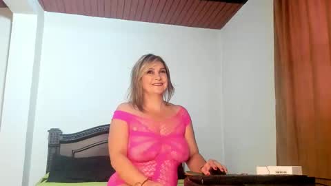 Snapshot of emma_brown777 chatting on February 20, 10:26 pm ALBA online show from February 20, 10:26 pm