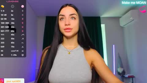 Snapshot of emma_jordan chatting on September 15, 9:11 am Emma online show from September 15, 9:11 am
