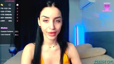 Snapshot of emma_jordan chatting on February 25, 5:51 pm Emma online show from February 25, 5:51 pm