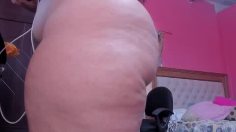 Snapshot of emma_lean chatting on March 8, 1:57 pm whises lits online show from March 8, 1:57 pm