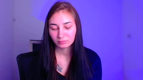Snapshot of emma_loon chatting on January 23, 9:08 am Emma online show from January 23, 9:08 am
