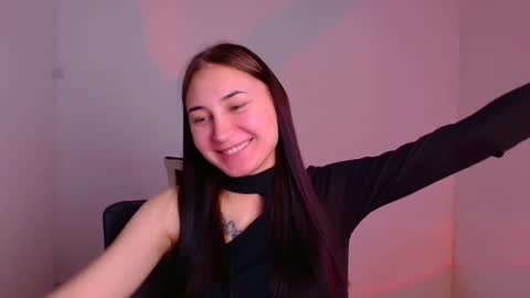 Snapshot of emma_loon chatting on January 17, 12:21 pm Emma online show from January 17, 12:21 pm