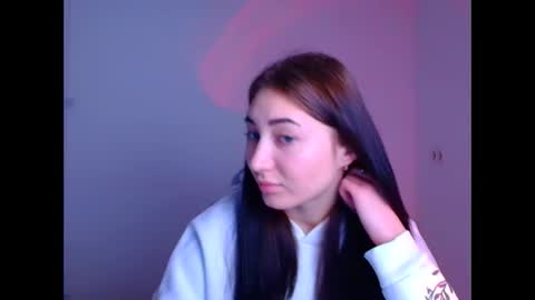 Snapshot of emma_loon chatting on January 24, 6:03 am Emma online show from January 24, 6:03 am