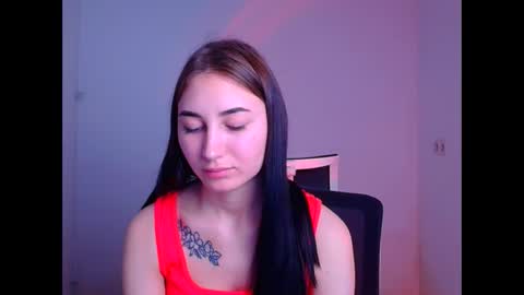 Snapshot of emma_loon chatting on January 24, 9:06 am Emma online show from January 24, 9:06 am