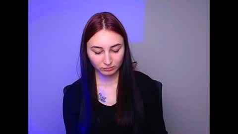 Snapshot of emma_loon chatting on February 8, 8:21 pm Emma online show from February 8, 8:21 pm