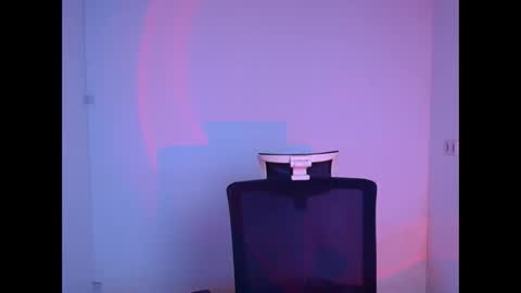 Snapshot of emma_loon chatting on February 4, 3:15 pm Emma online show from February 4, 3:15 pm