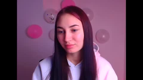 Snapshot of emma_loon chatting on February 20, 5:55 am Emma online show from February 20, 5:55 am