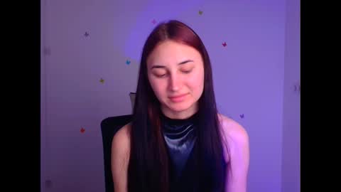 Snapshot of emma_loon chatting on February 27, 10:31 pm Emma online show from February 27, 10:31 pm