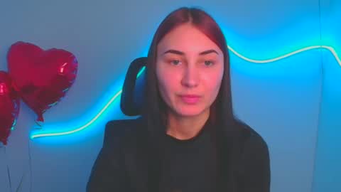 Snapshot of emma_loon chatting on March 2, 9:22 pm Emma online show from March 2, 9:22 pm