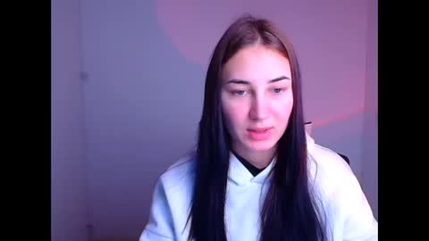Snapshot of emma_loon chatting on February 2, 5:42 am Emma online show from February 2, 5:42 am