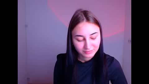 Snapshot of emma_loon chatting on February 2, 8:45 am Emma online show from February 2, 8:45 am