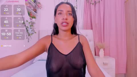 Snapshot of emma_lorense chatting on September 19, 6:33 pm Emma online show from September 19, 6:33 pm