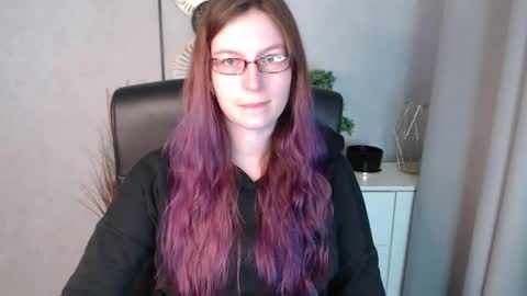 emma online show from January 9, 9:37 am