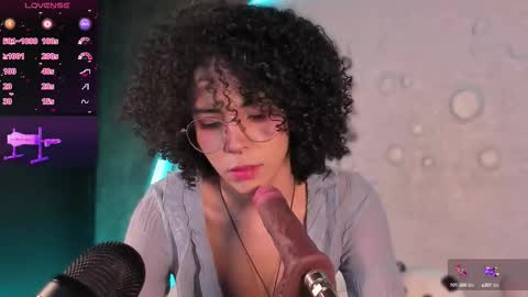 Snapshot of emma_nakamura chatting on September 12, 10:50 am online show from September 12, 10:50 am