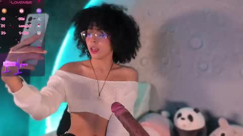 Snapshot of emma_nakamura chatting on September 21, 5:22 am online show from September 21, 5:22 am