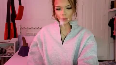 Snapshot of emmagray01 chatting on January 12, 9:29 pm emmagray01 online show from January 12, 9:29 pm