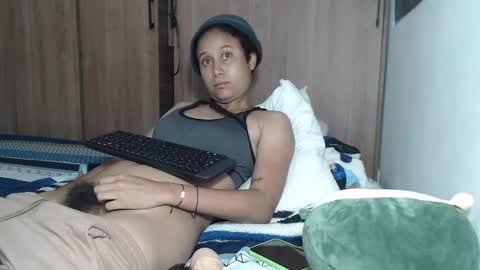 emmasweet95 online show from December 30, 11:49 pm