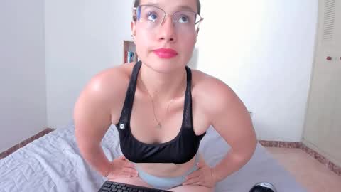Emma Torres online show from December 28, 6:18 pm