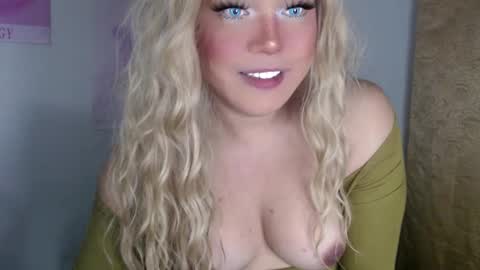 YourDreamGirl Emma  online show from March 12, 7:24 am