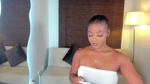 emmy_jacksson online show from February 19, 11:25 pm