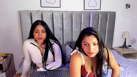 Emily  Laila  online show from January 28, 8:36 pm