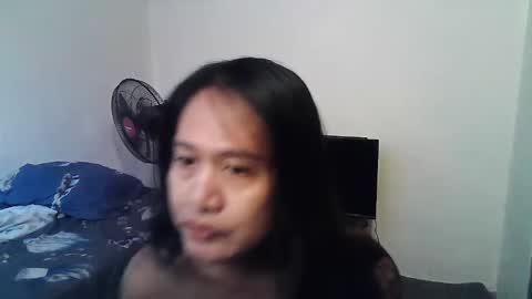 Snapshot of emoterah123smile chatting on February 14, 3:54 am Emotera online show from February 14, 3:54 am