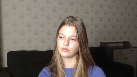 Snapshot of emysway chatting on December 30, 1:47 pm EmySway online show from December 30, 1:47 pm