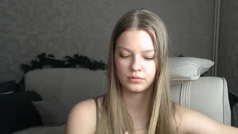 Snapshot of emysway chatting on January 31, 6:14 pm EmySway online show from January 31, 6:14 pm