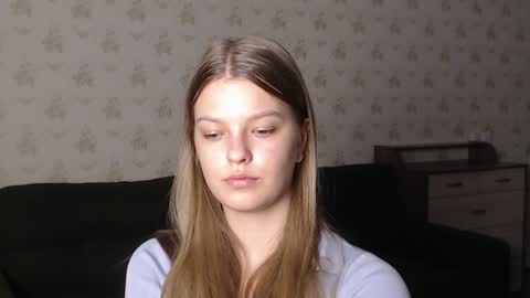 Snapshot of emysway chatting on December 22, 6:04 pm EmySway online show from December 22, 6:04 pm