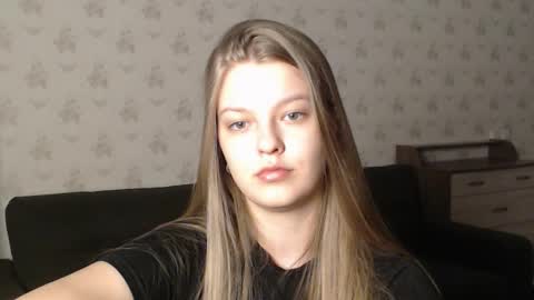 Snapshot of emysway chatting on March 12, 2:45 pm EmySway online show from March 12, 2:45 pm