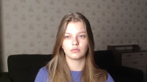 Snapshot of emysway chatting on December 30, 10:43 am EmySway online show from December 30, 10:43 am