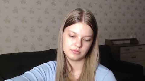 Snapshot of emysway chatting on March 11, 5:13 pm EmySway online show from March 11, 5:13 pm