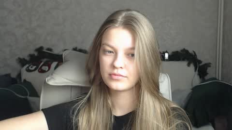 Snapshot of emysway chatting on January 28, 8:47 pm EmySway online show from January 28, 8:47 pm