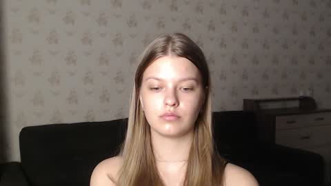 Snapshot of emysway chatting on December 28, 2:42 pm EmySway online show from December 28, 2:42 pm