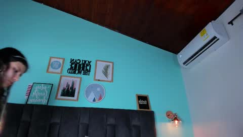 Snapshot of engelstone_ chatting on March 4, 2:06 am E N G E L online show from March 4, 2:06 am