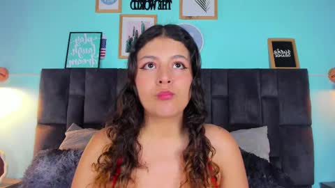 Snapshot of engelstone_ chatting on February 15, 7:28 pm E N G E L online show from February 15, 7:28 pm