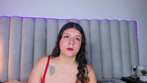 Snapshot of engelstone_ chatting on February 20, 7:41 pm E N G E L online show from February 20, 7:41 pm