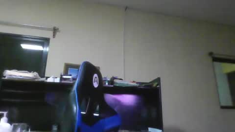 Snapshot of erik1781 chatting on December 14, 3:50 am erik1781 online show from December 14, 3:50 am