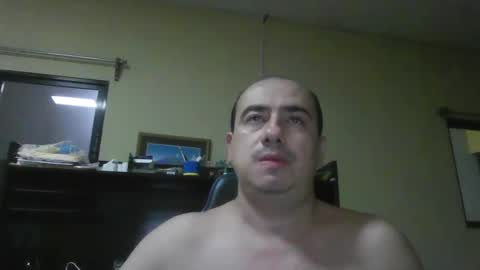 Snapshot of erik1781 chatting on December 11, 3:24 am erik1781 online show from December 11, 3:24 am