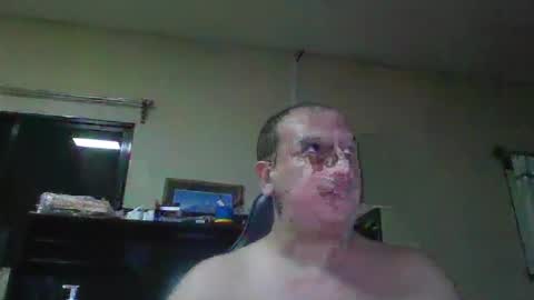 Snapshot of erik1781 chatting on December 22, 2:17 am erik1781 online show from December 22, 2:17 am