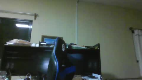 Snapshot of erik1781 chatting on December 24, 7:49 am erik1781 online show from December 24, 7:49 am