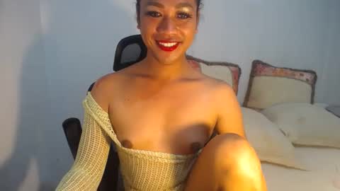 erika_madrigal online show from December 29, 2:49 am